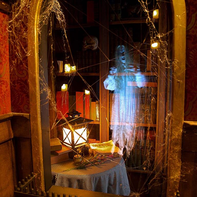 Cromwells Curiosities Parlor ghost